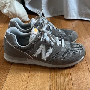 New balance 373